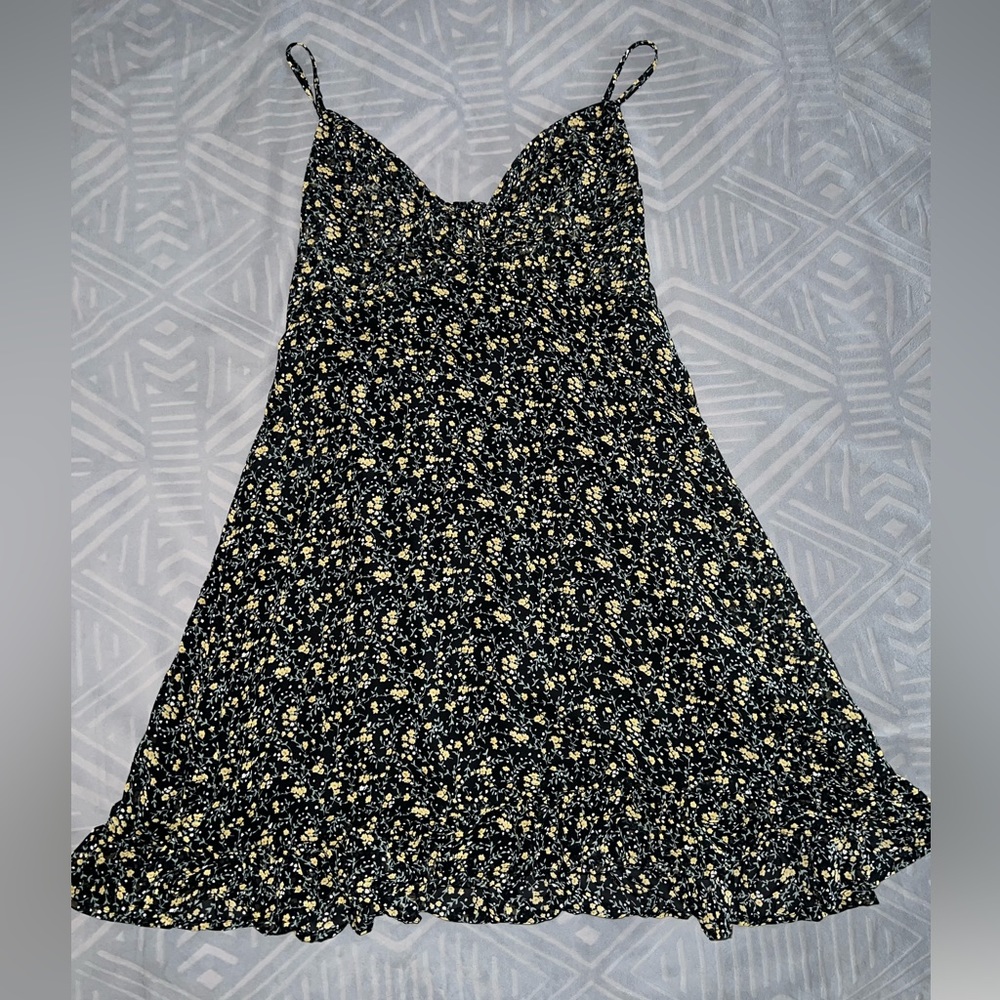 Dress forum S floral black dress